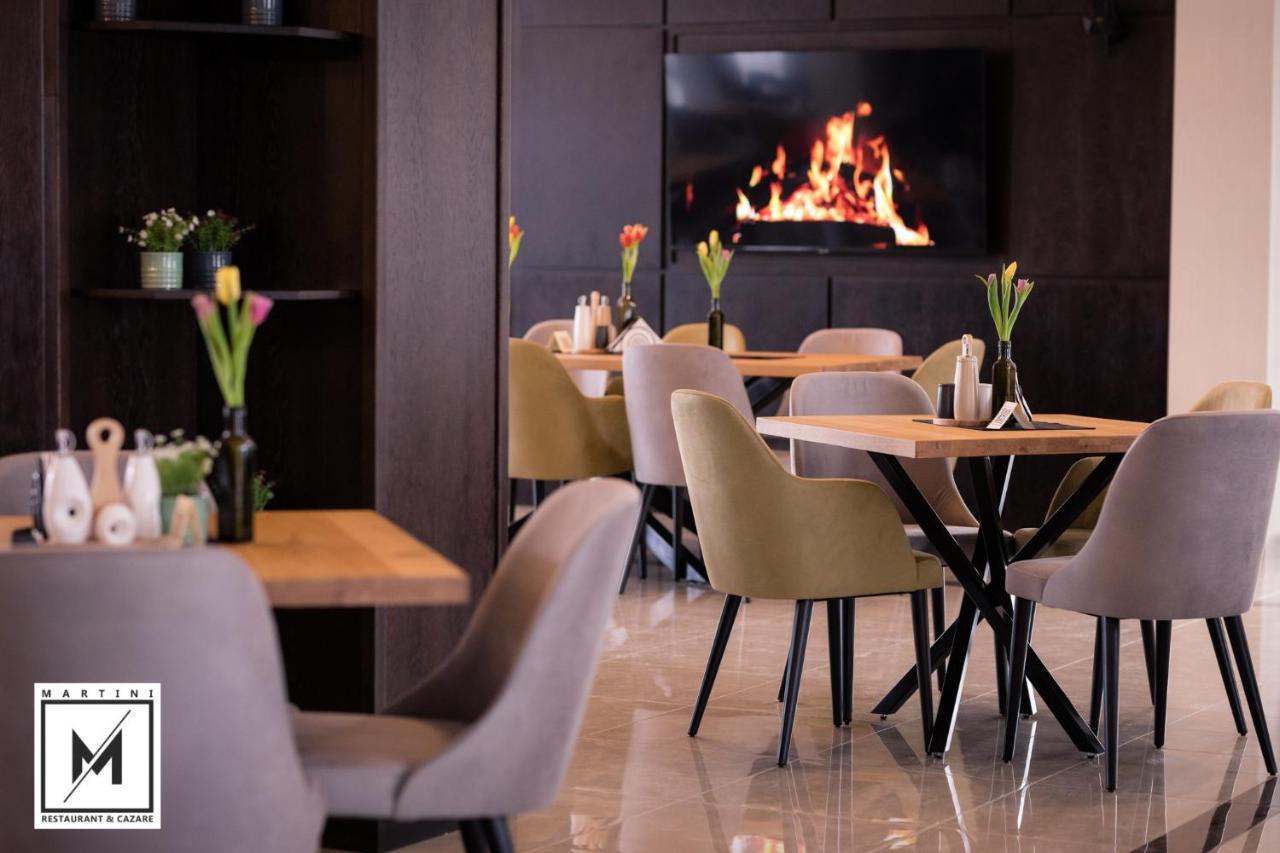 Martini Restaurant & Cazare Sebesel ภายนอก รูปภาพ